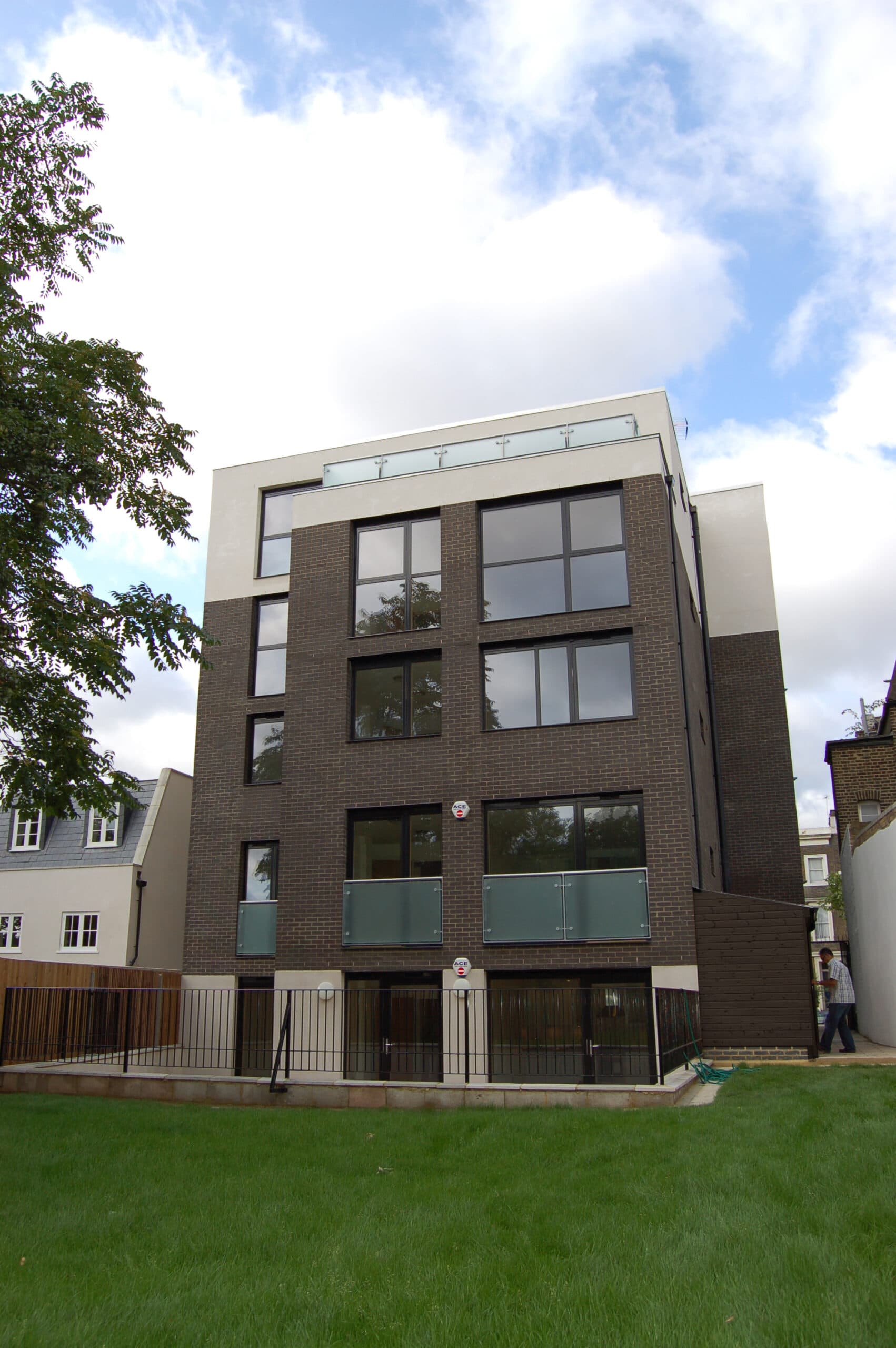 177 Lewisham Way SE14 completed development in 177 Lewisham Way, SE14 - view 2