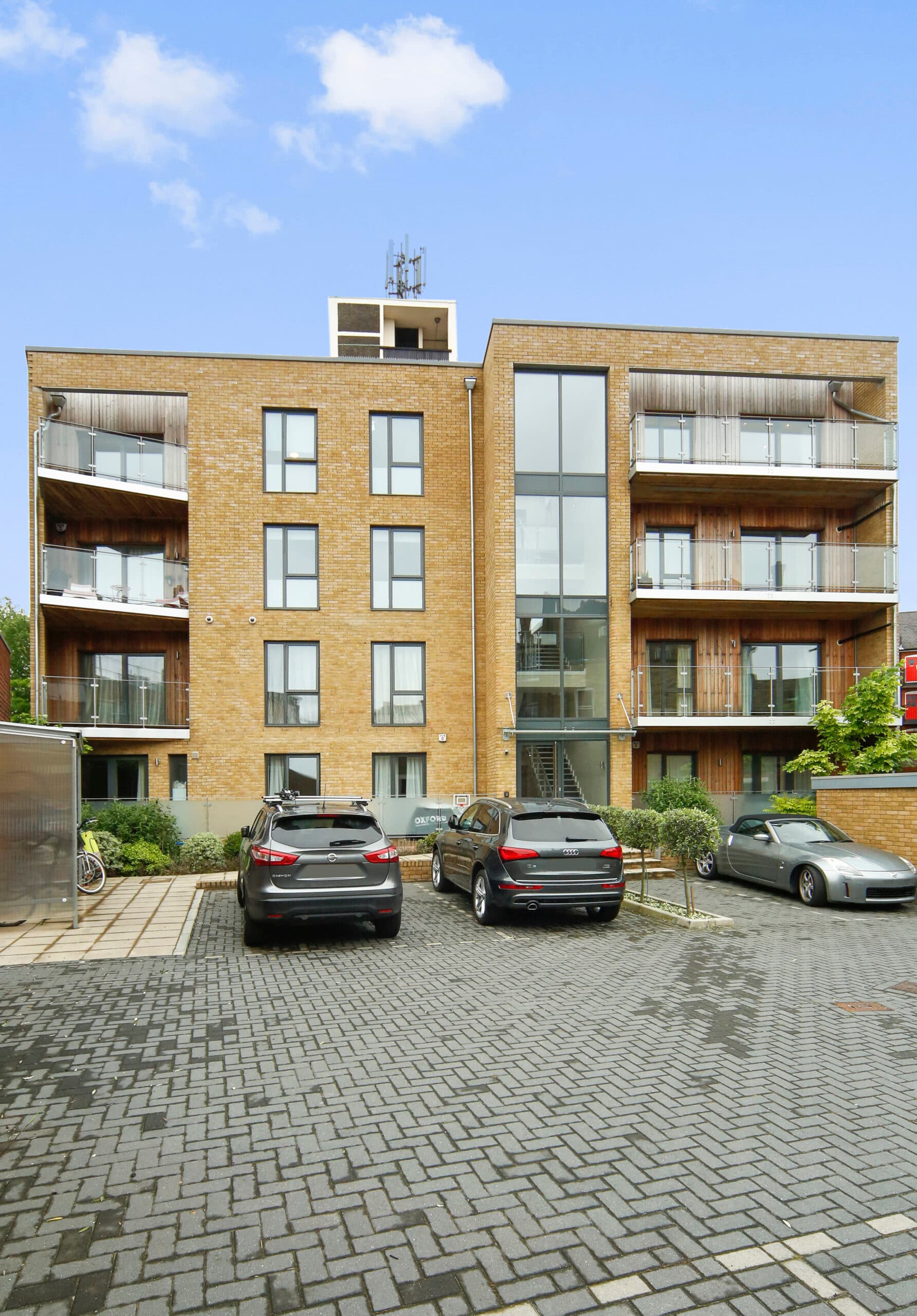 St Peters Court SE12 completed development in St Peters Court, SE12 - view 2