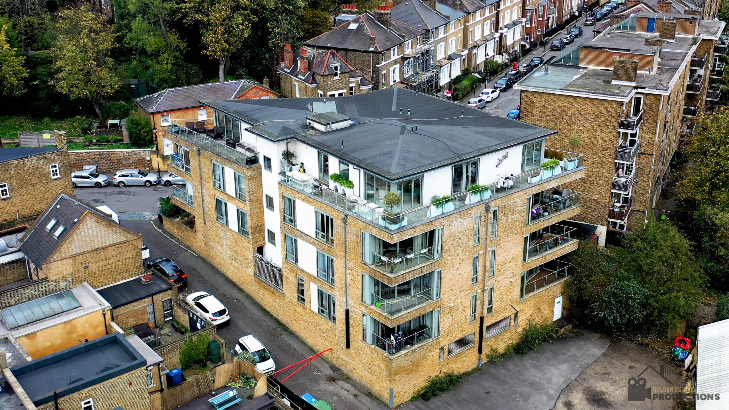 THE POINT, WEMYS ROAD, SE3 completed development in Wemys Road, SE3 - view 2